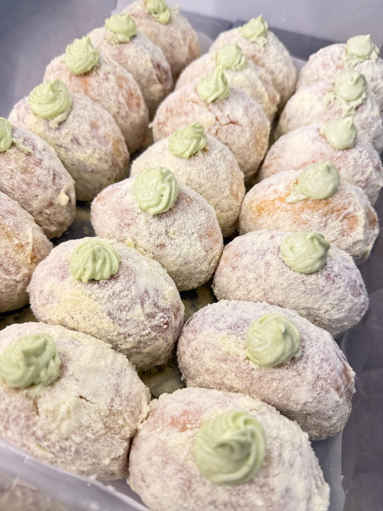 MATCHA CREAM DONUT 